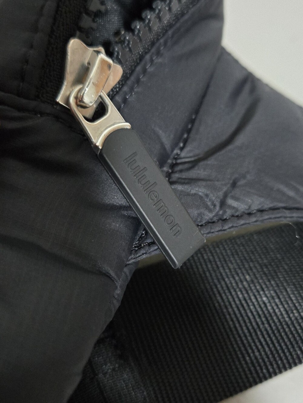 Lululemon Wear Ever Black Quilted Waist Bag - Picture 8 of 14